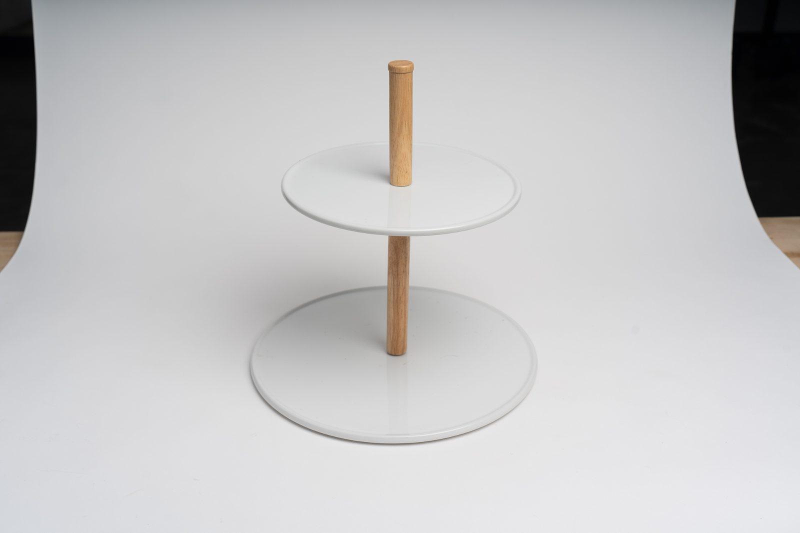 白色甜點展示架