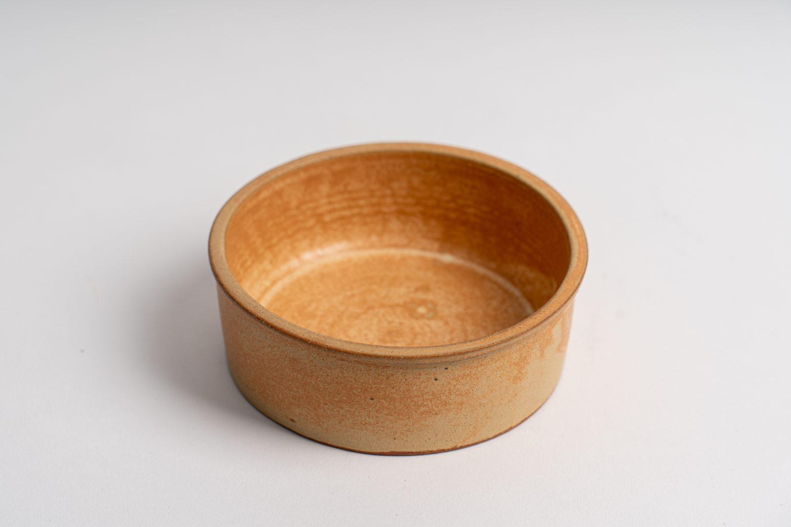 褐色日式小菜碗