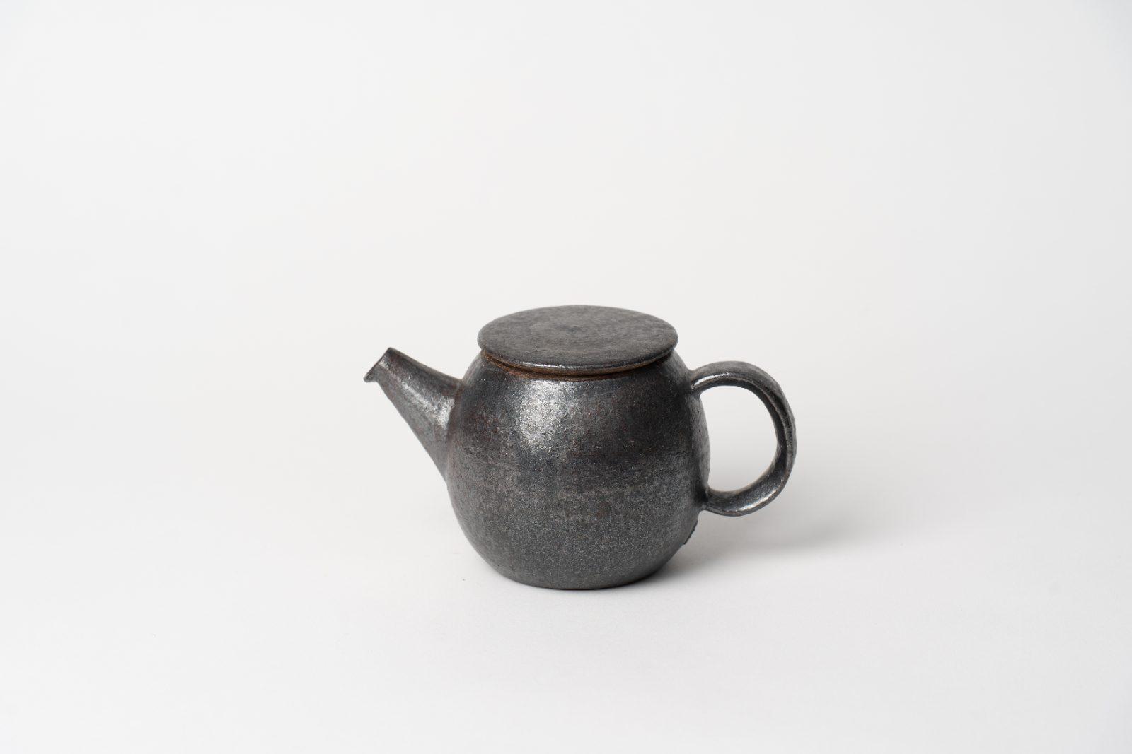 黑色日式作家茶壺