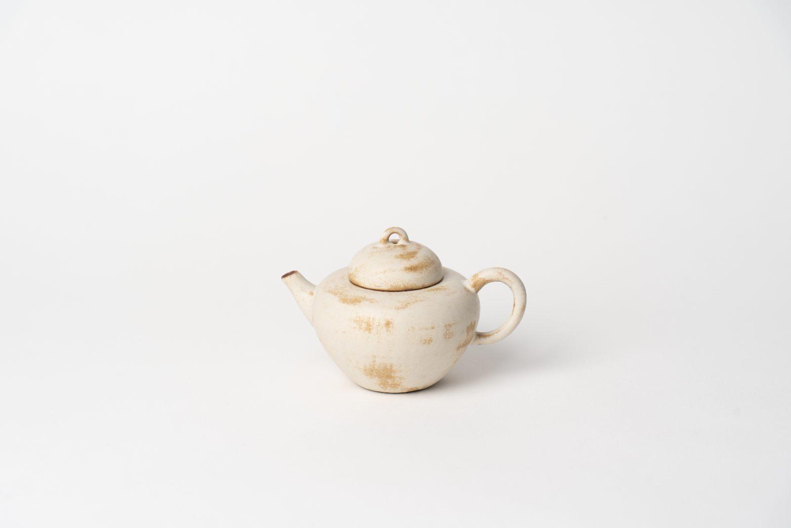 米色手感小茶壺