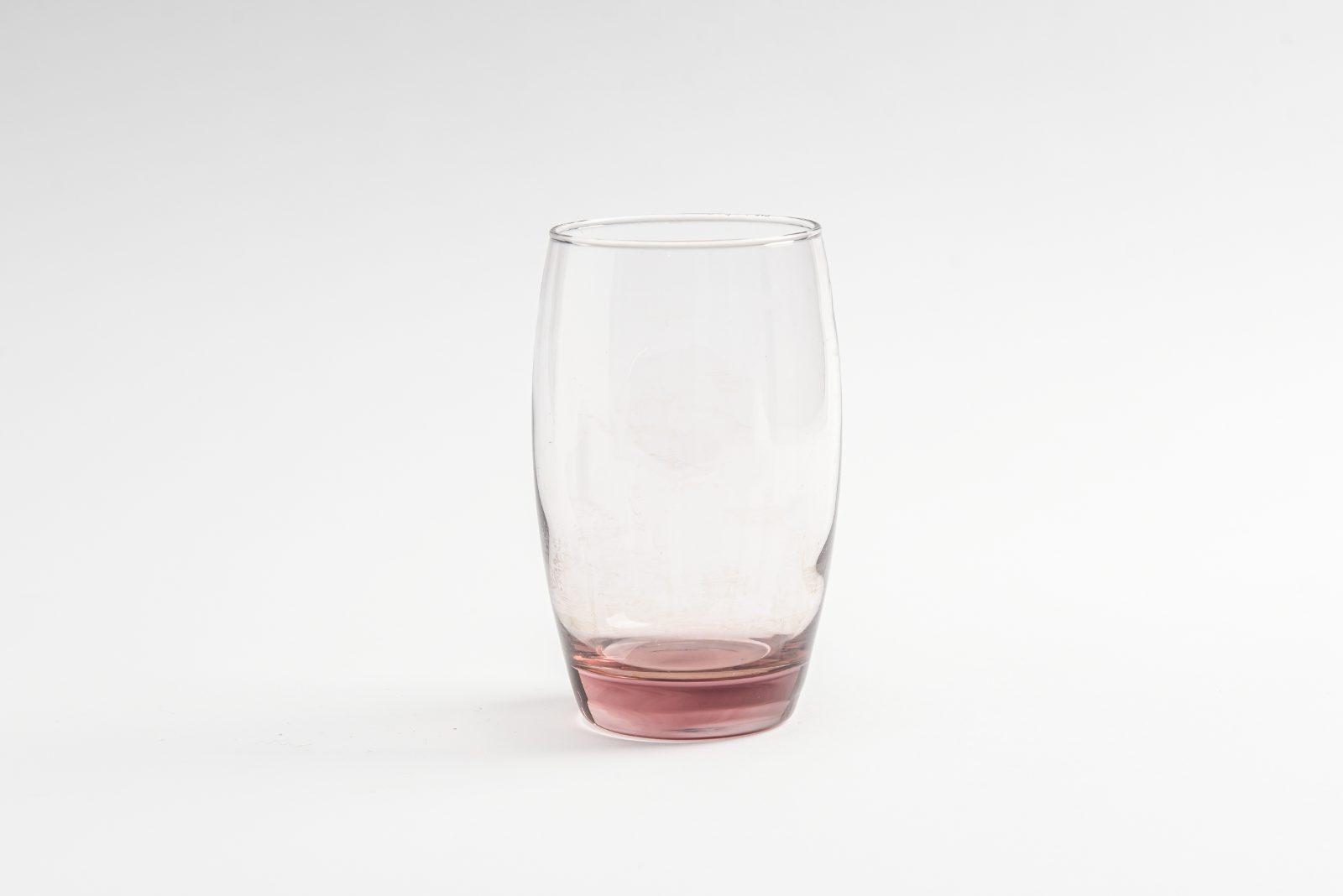 粉紅色茶杯