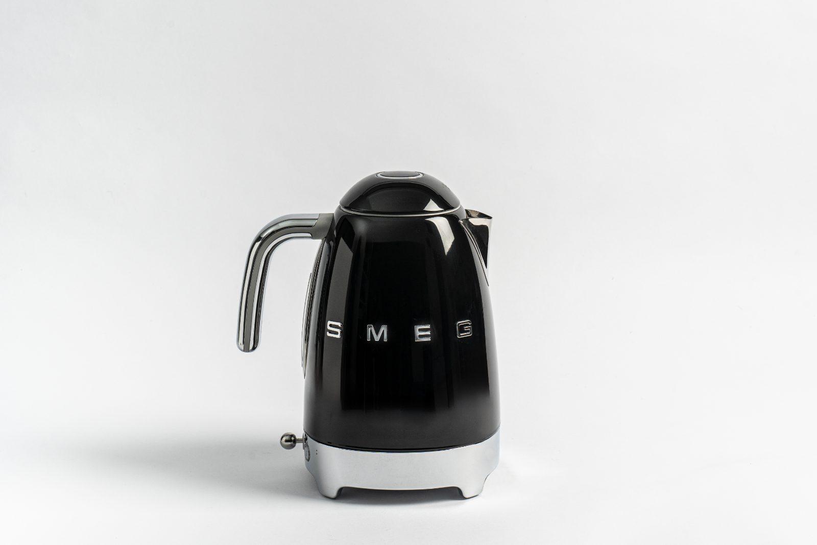  SMEG黑色電熱水壺